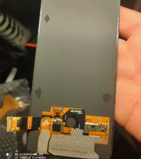 出售黑鲨2原装拆机屏幕！不要拿那些低价位的...