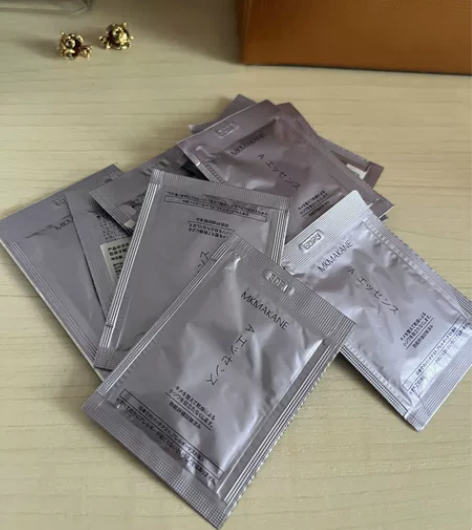 百奈子眼霜 一共10片 一片2克 除偏远地...