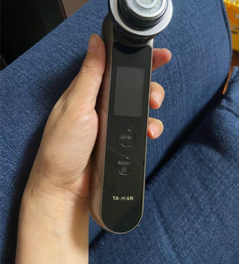 雅萌HRF-10T美容仪。每周都去美容院护...