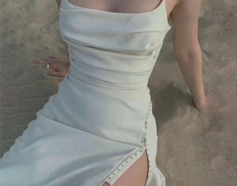 Good Job肌理白吊带裙排扣设计收腰抹...