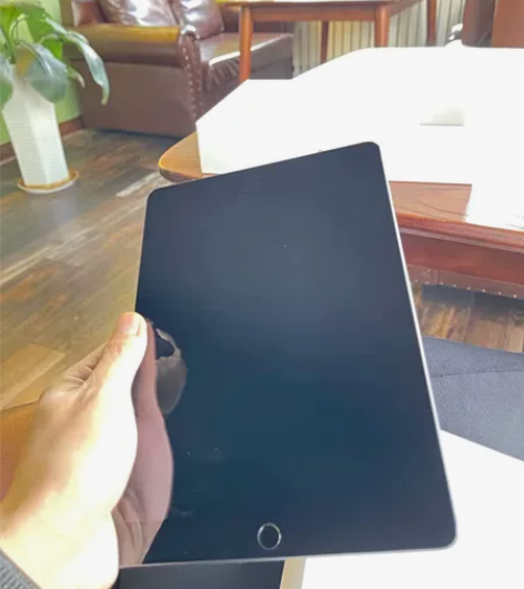 【挥泪出售】苹果平板ipad2021平板电...