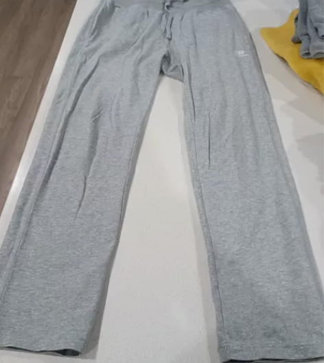 新百伦运动裤,XL码 感兴趣的话点“我想要...