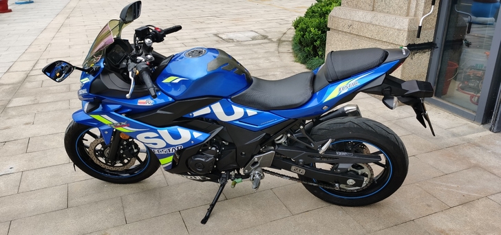18年铃木gsx250r，实表八千多。成色...
