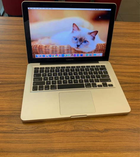 女生转让 i9处理器苹果笔记本电脑 15寸...