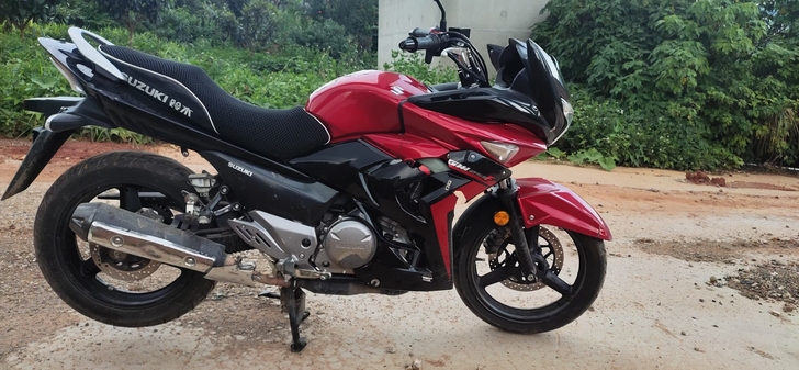 17年铃木gw250f版伊拉克成色 3万多...
