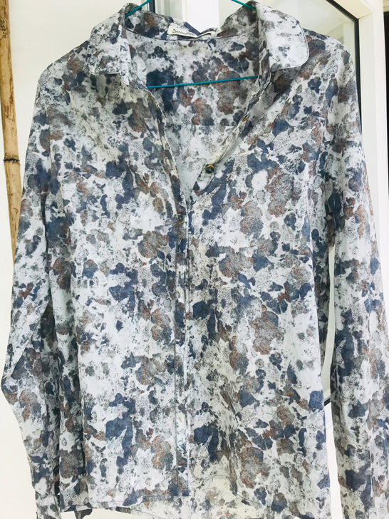 达衣岩专柜正品，女版全棉印花衬衫，面料柔软...