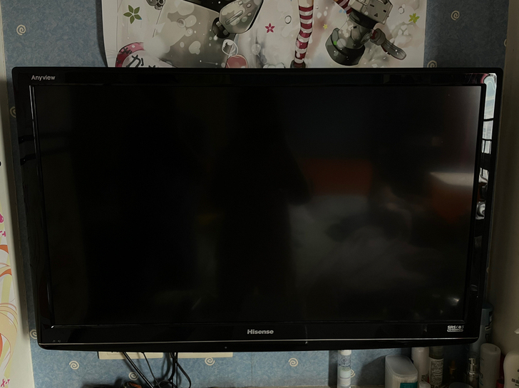 海信TLM40V68P电视，40寸，壁挂式，