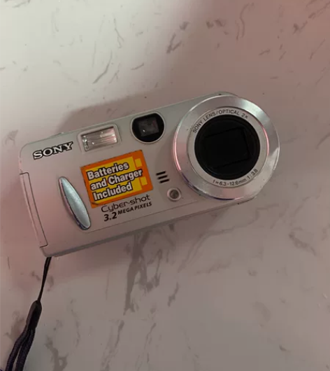 索尼相机老相机没电 试不了机 当配件机出 ...