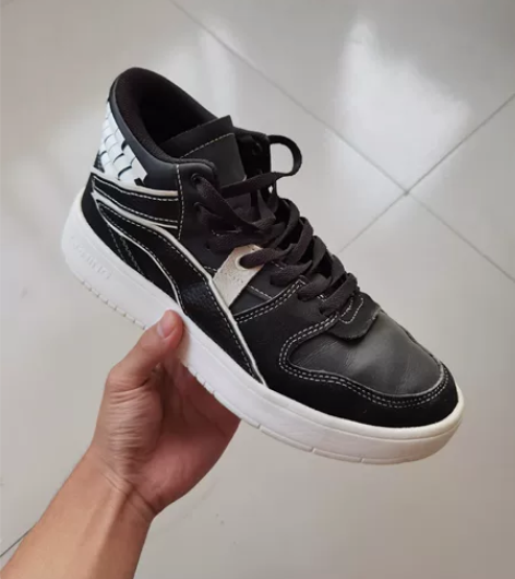 李宁板鞋，41码 前几年买的，穿了一段时间...