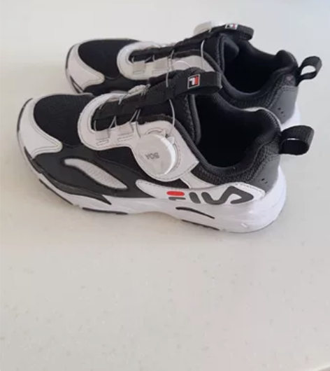 斐乐童鞋 30码 内长185厘米 八成新