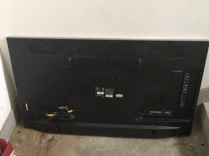 夏普50寸电视机LCD-50S1A，外屏完...