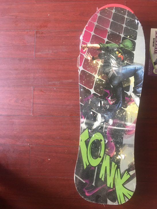陆地冲浪滑板 超级好滑，不会卡轮，脚感特别...
