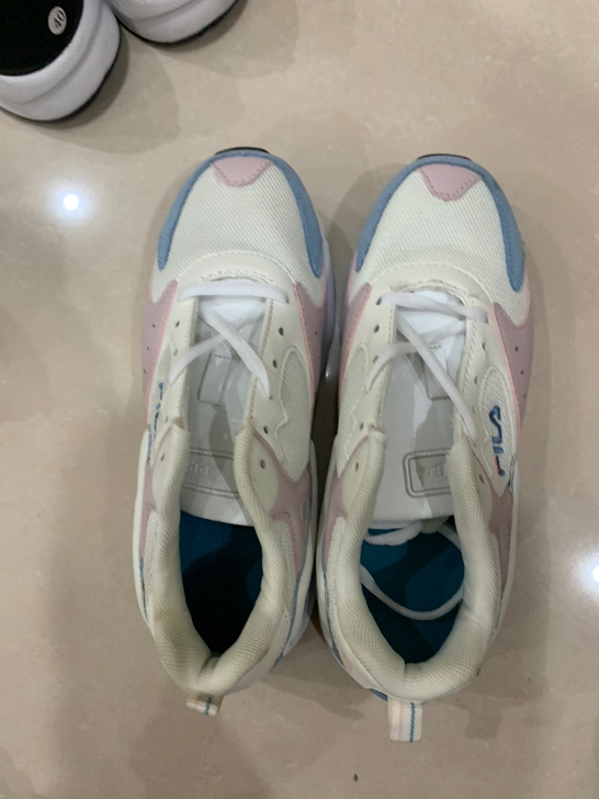 耐克跑鞋底. 40码男女鞋，夏季网面运动鞋...