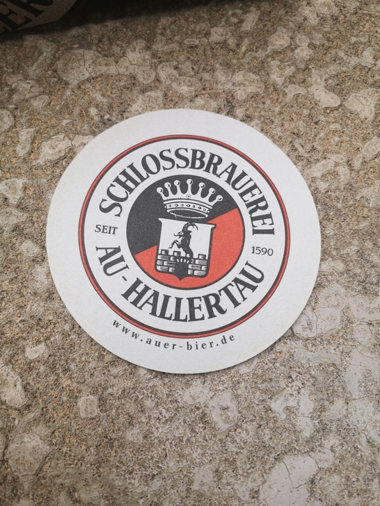 纸质啤酒杯垫，啤酒手提盒，每个5角