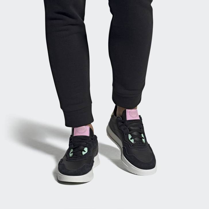 【全新正品】阿迪达斯男女同款板鞋 EF58...