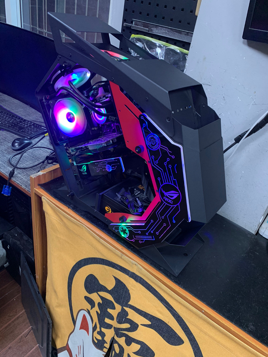 ROG异型 高配  游戏主机。