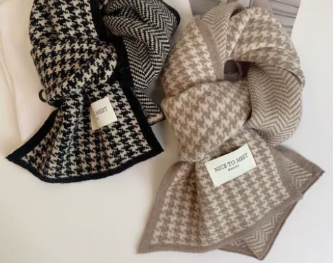 【全新包邮】围巾女冬季新款韩版氛围感双面学...