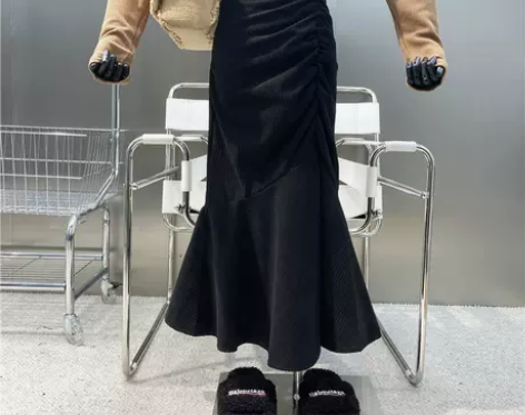 时尚灯芯绒纯色半身裙子女春季2022年新款...