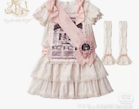 原价收  古董娃娃墙s/m码    set...