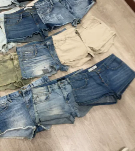 9.5成新 牛仔短裤 zara， UR ，...