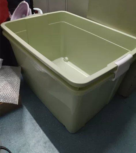 整理箱，一共两个，长70.宽52.高41c...