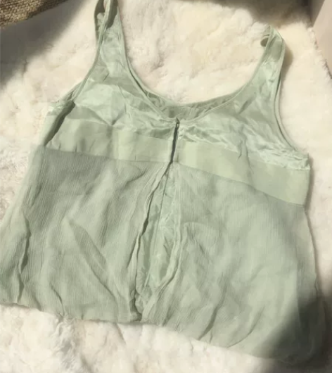 缎面真丝拼乔其纱豆沙绿美产背心还有一件绿姬...