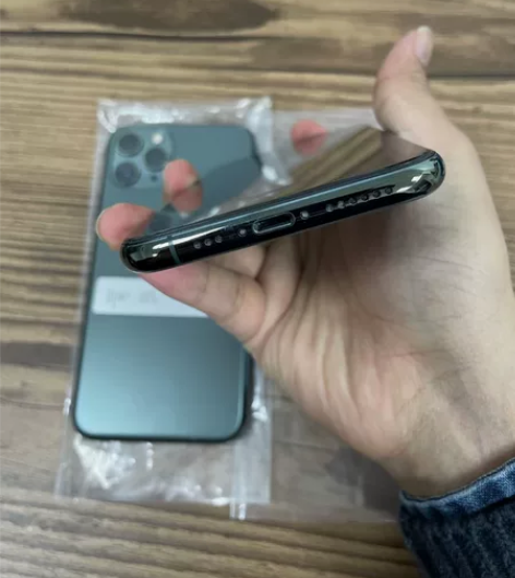 苹果11pro 256G 国行 电池83 ...