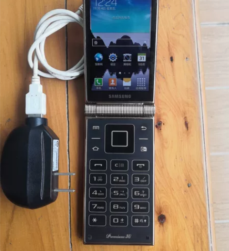 三星w2014手机，功能正常好用，内屏外屏...