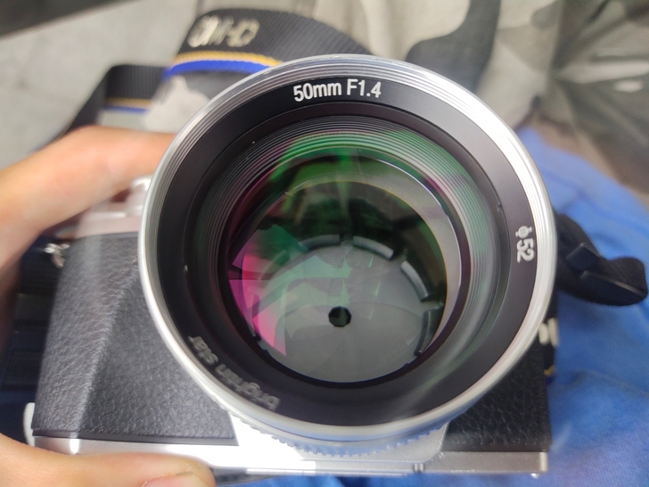 星耀50mm/1.4mm手动定焦镜头，外观...