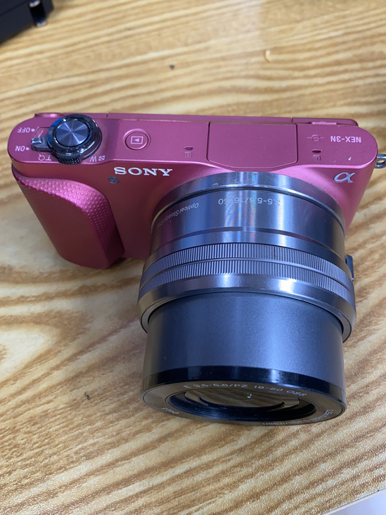 索尼微单 粉色 电池充电器都在 性能一切正常