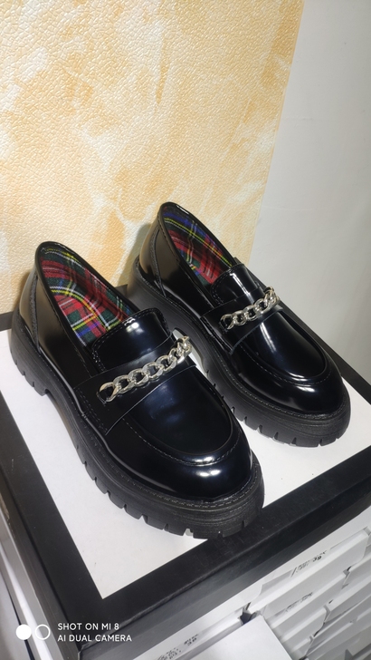 全新真皮乐福鞋豆豆鞋小皮鞋女款，跟高3.5...