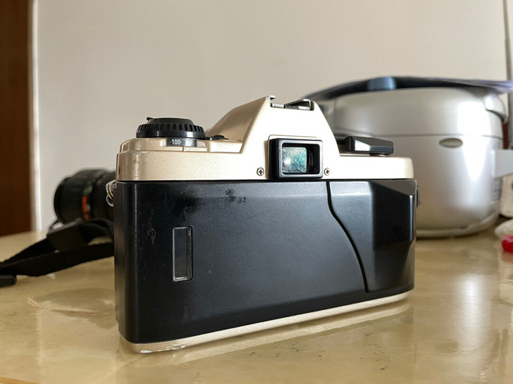 出售一个海鸥DF-2000A相机，