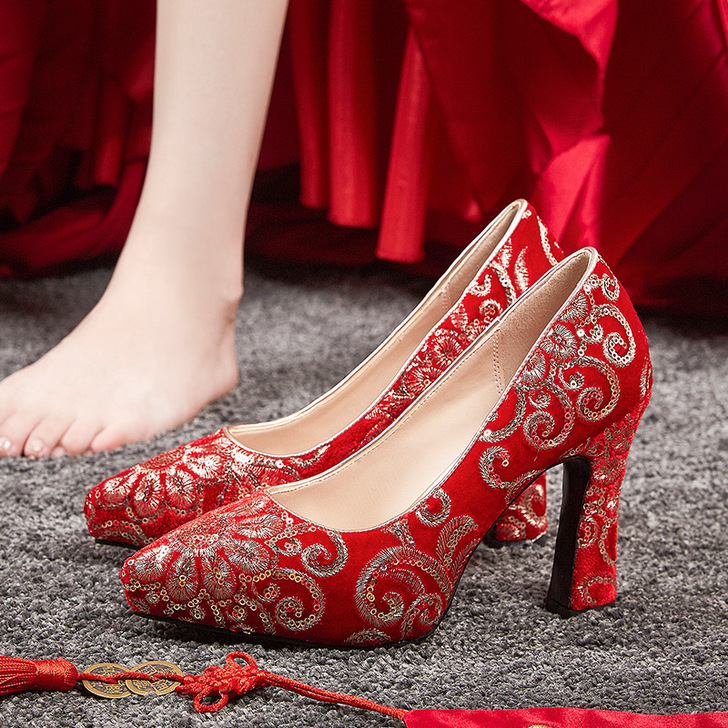 10厘米高跟鞋，结婚只有用了1个小时，几乎...