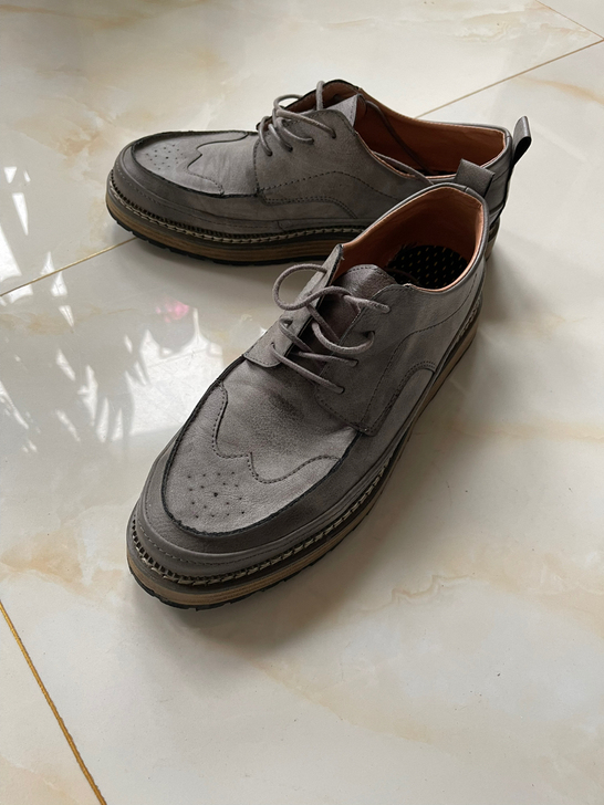 复古布洛克雕花皮鞋，44码，买来穿了不超过...