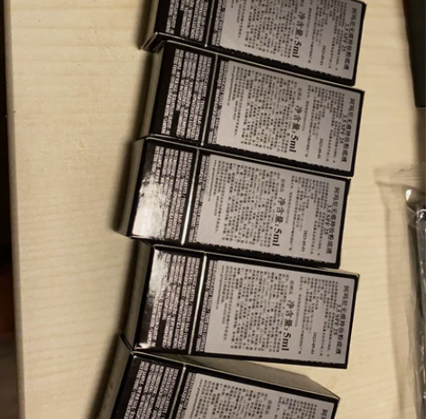 阿玛尼权利粉底小样，3.5色，有5个 保真...