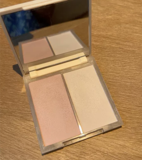 zenn双色高光修容 25元包邮 感兴趣的...