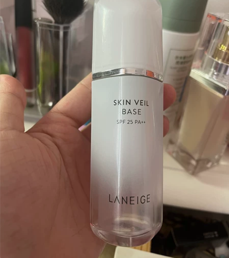 兰芝隔离，余量大概在字母skin，绿色 感...