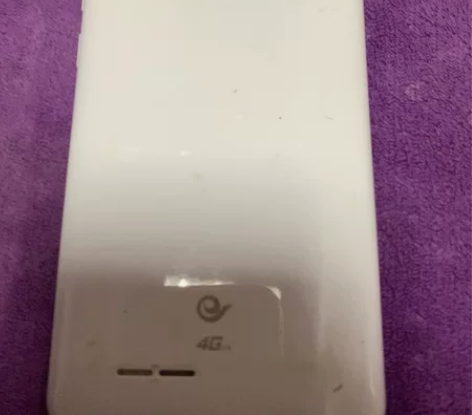 海信手机 85新可使用内部没任何问题超低价...