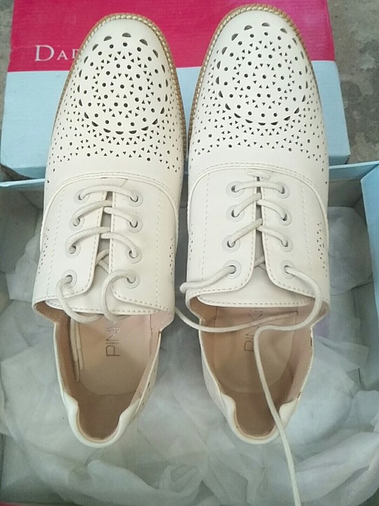 全新 英伦布洛克摩登休闲春秋