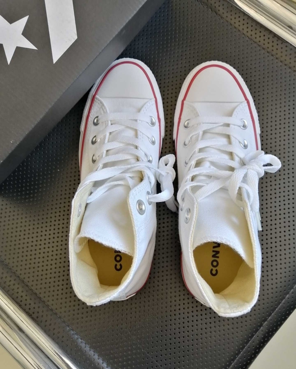 匡威帆布鞋白色高帮39码女鞋，全新未下过地...