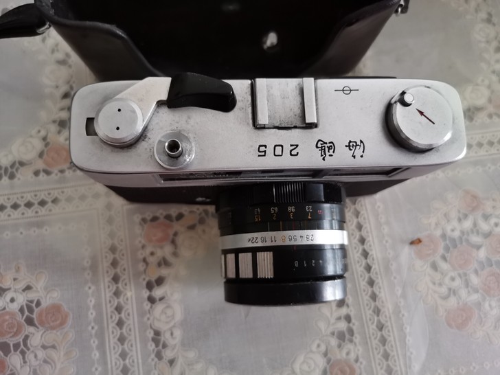 海鸥205旁轴相机，成色不错，皮套缺上盖，...