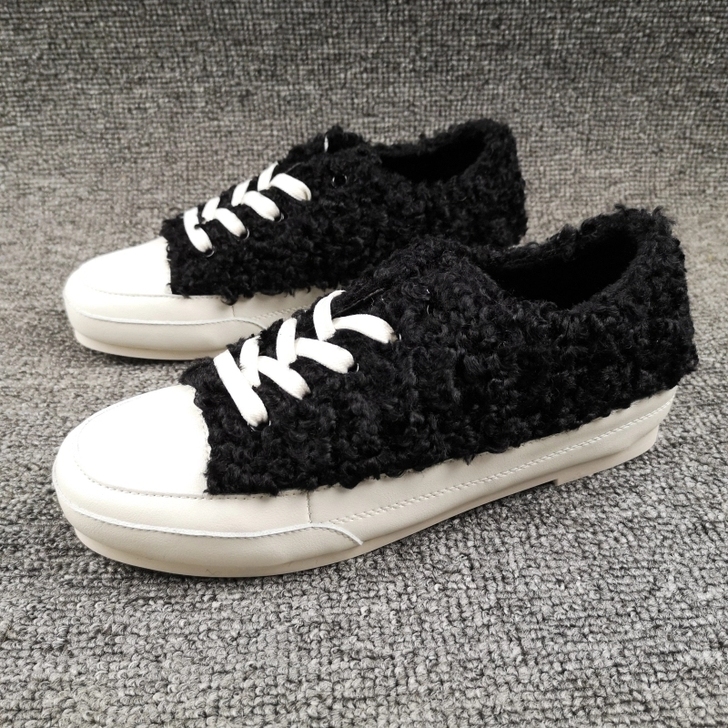 豆豆鞋女，全新，黑色毛毛鞋，35码，欧洲站...