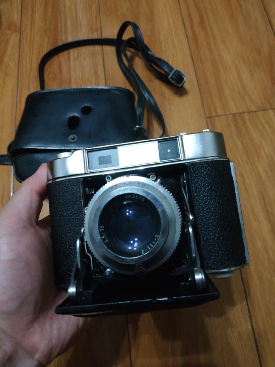 早期海鸥203照相机。整机完整，操作功能正...