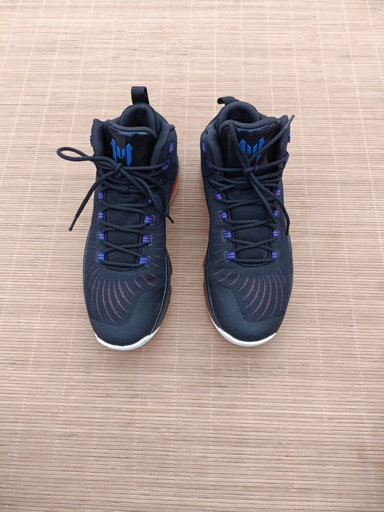 44.5码  乔丹篮球鞋         ...