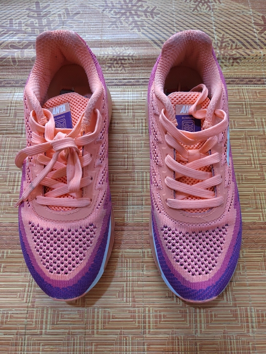 37.5码安踏休闲运动鞋 无瑕疵 无开胶...