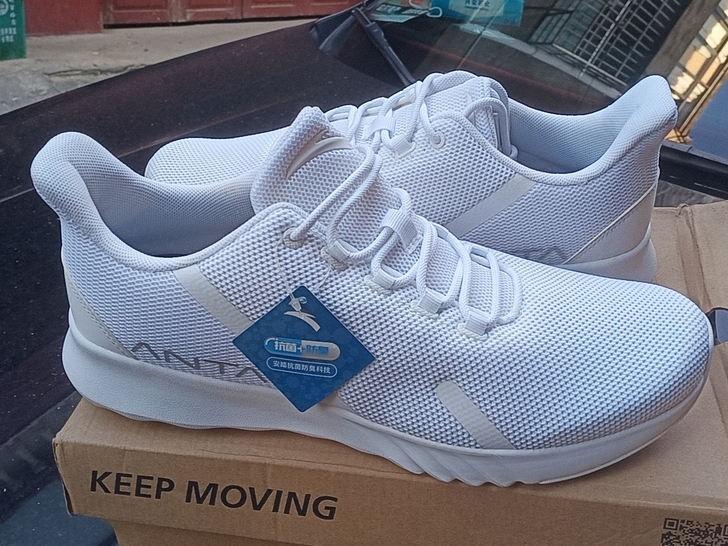 安踏正品男跑鞋断码处理,不退不换