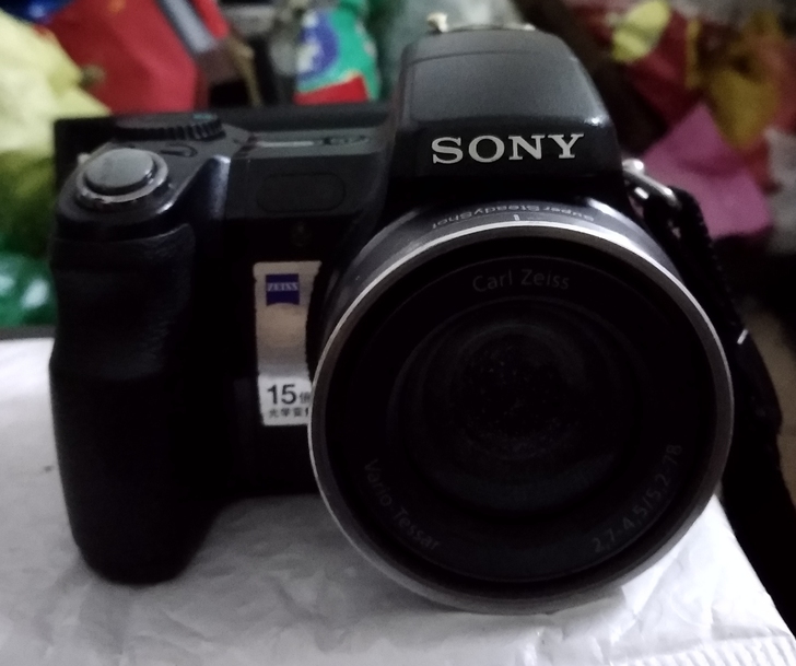 收了一台索尼二手相机开机可用,有需求朋友可...