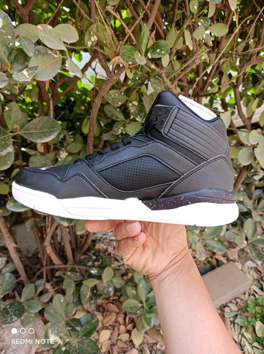 正品乔丹板鞋，断码处理只有36码内长225，