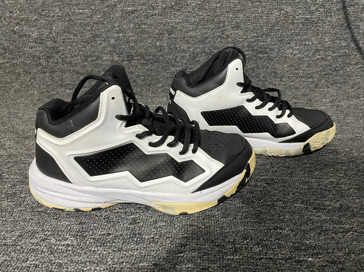 二手乔丹品牌休闲运动鞋 42.5码 干...