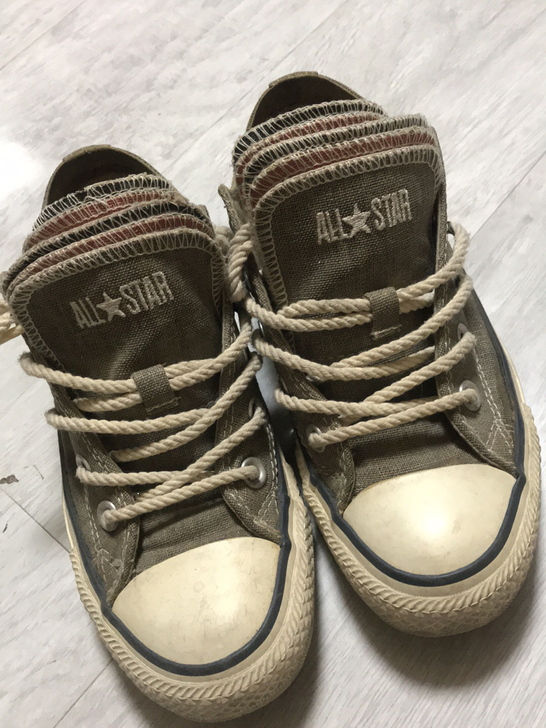 匡威布鞋，女，35，商场买正品，无瑕疵，自...